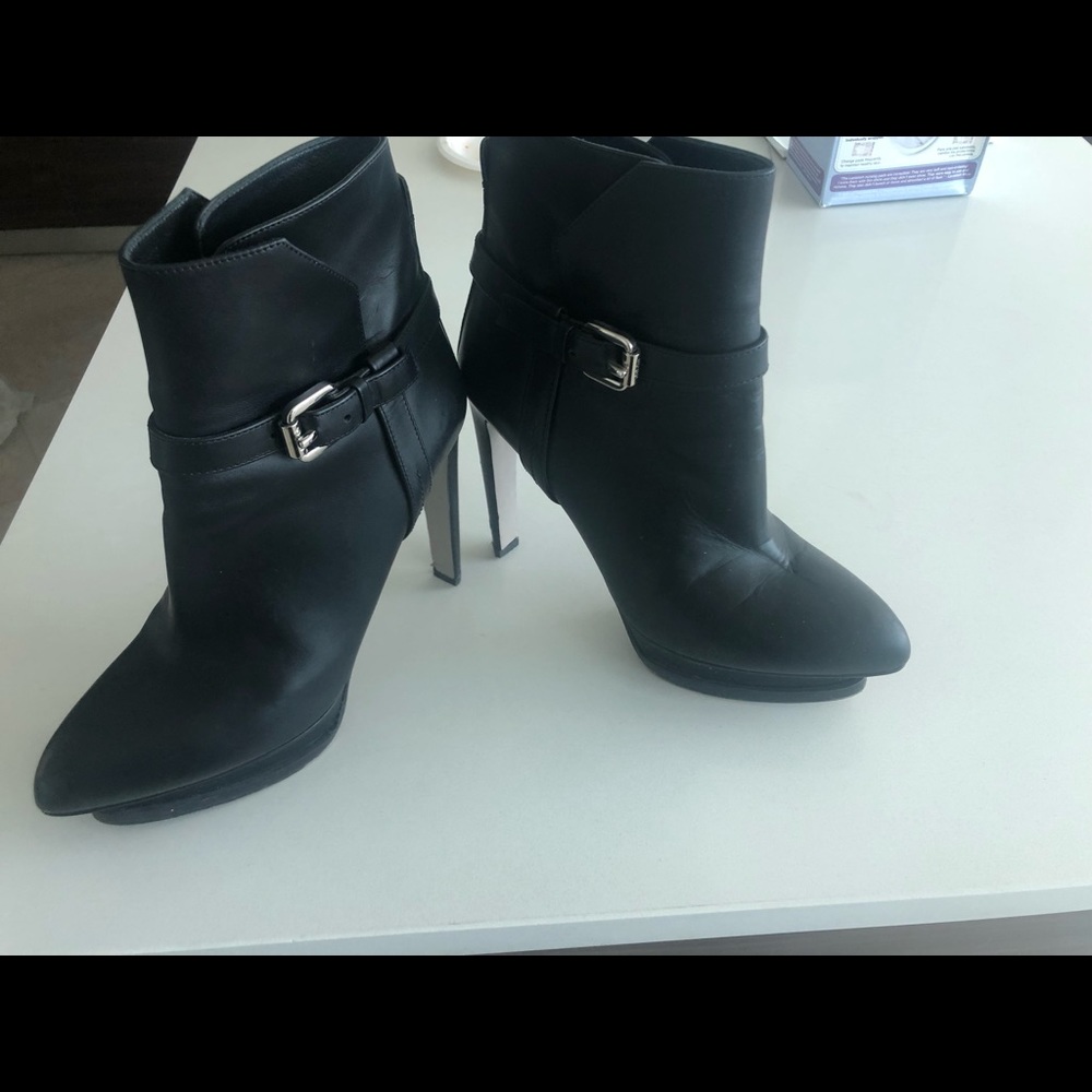 Hugo boss booty heel